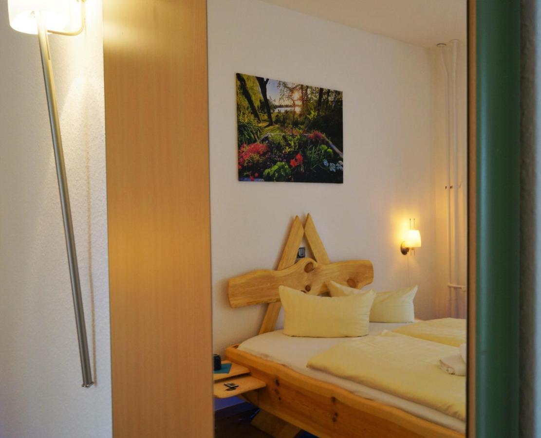 Waldhotel Am See Berlin-Schmoeckwitz Ngoại thất bức ảnh