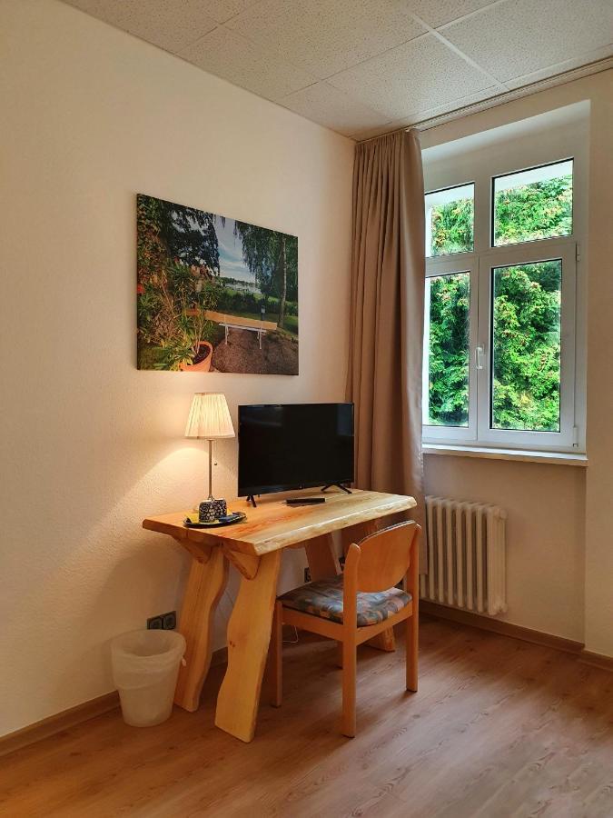 Waldhotel Am See Berlin-Schmoeckwitz Ngoại thất bức ảnh