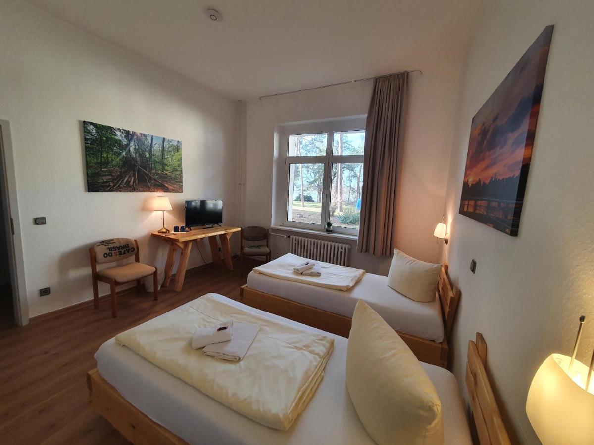 Waldhotel Am See Berlin-Schmoeckwitz Ngoại thất bức ảnh